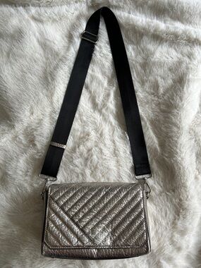 3/$20 Zara Metallic Silver Camera Bag